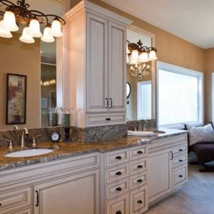 Traditional bathroom with Double Vanity