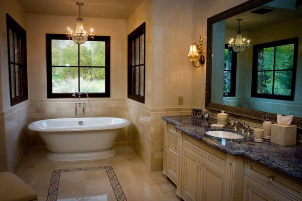 Elegant Bathroom with Blue and Gold Granite