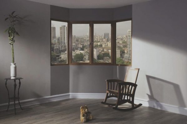 Bay Window Mahogony